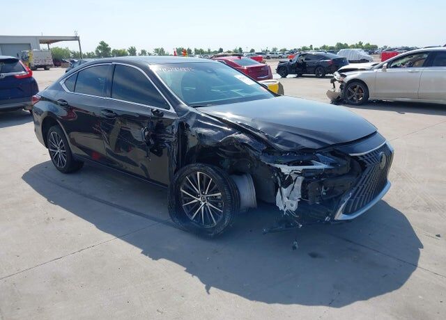 2024 LEXUS ES