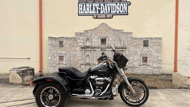 2021 HARLEY DAVIDSON FLRT / Freewheeler