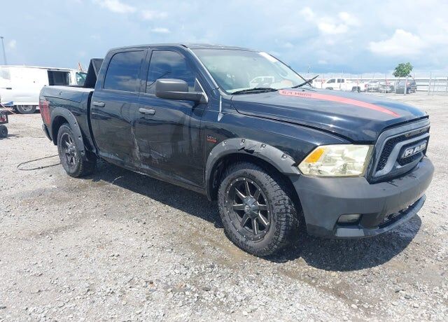 2012 DODGE Ram