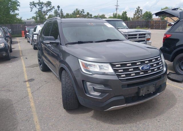 2017 FORD Explorer