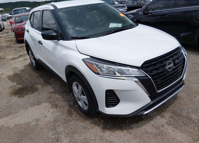 2024 NISSAN Kicks