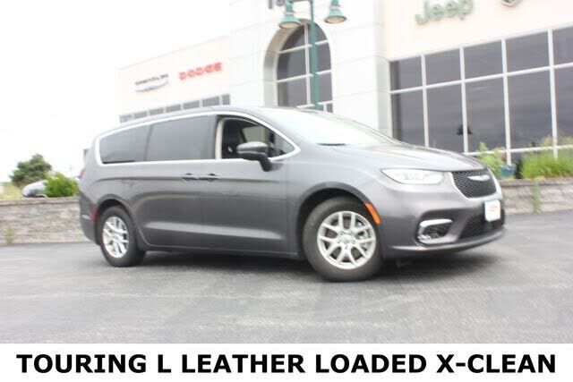 2023 CHRYSLER Pacifica