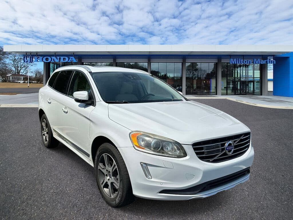2015 VOLVO XC60