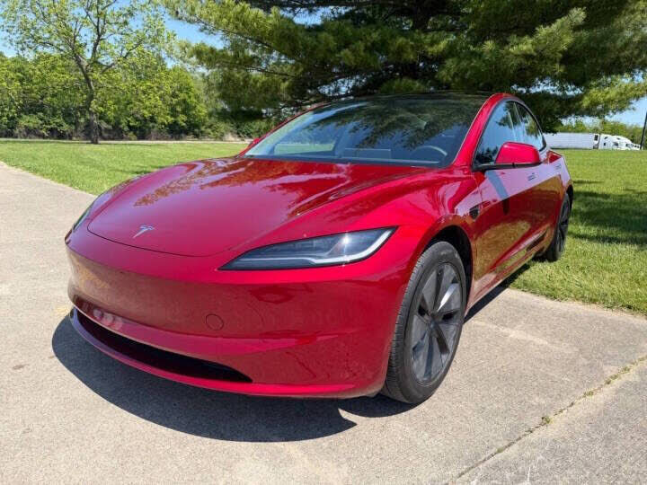 2025 TESLA Model 3