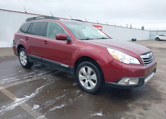 2011 SUBARU Outback
