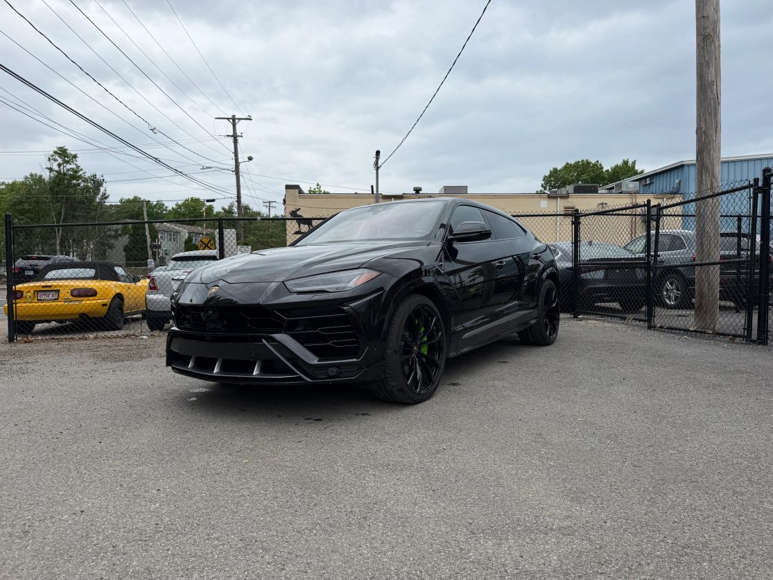 2019 LAMBORGHINI URUS