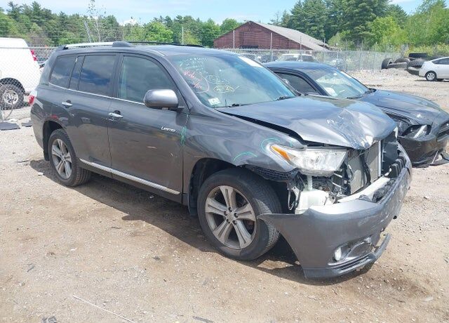 2012 TOYOTA Highlander