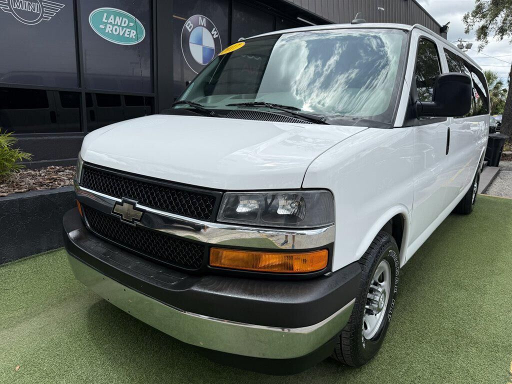 2017 CHEVROLET Express