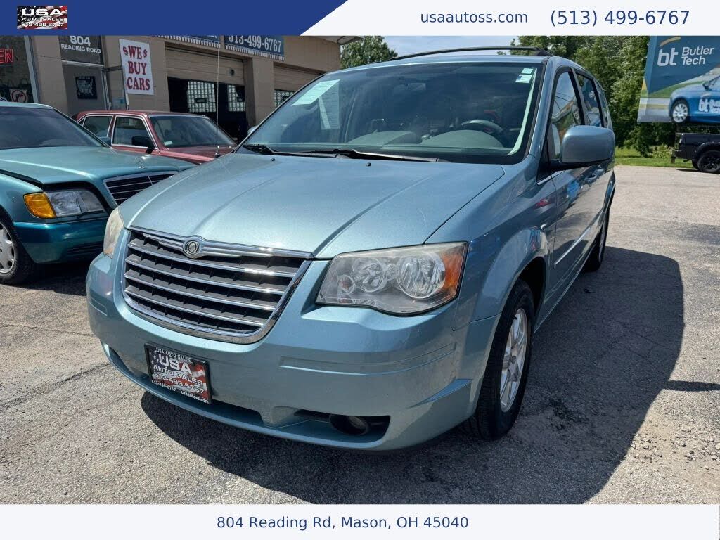 2010 CHRYSLER Town and Country