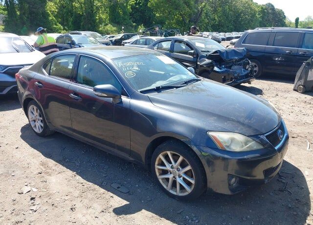 2011 LEXUS IS