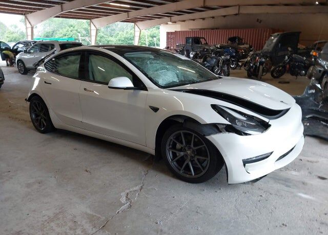2021 TESLA Model 3