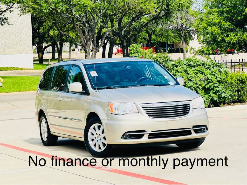 2014 CHRYSLER Town and Country
