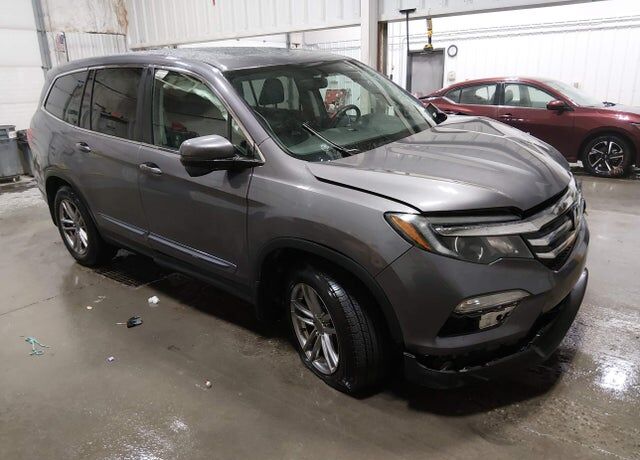 2017 HONDA Pilot