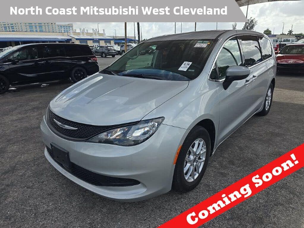 2023 CHRYSLER Voyager