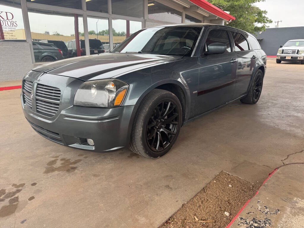 2005 DODGE Magnum