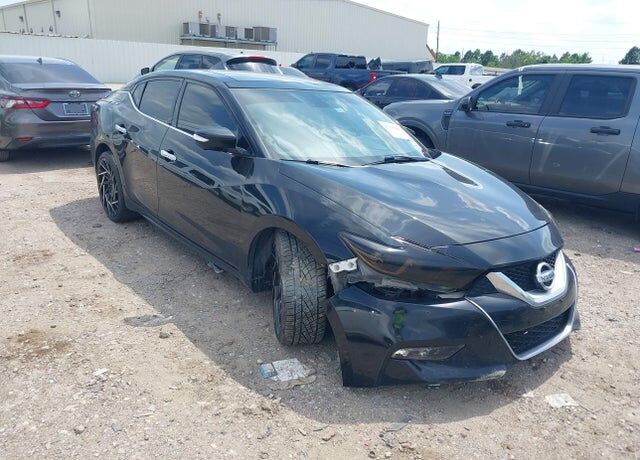 2017 NISSAN Maxima