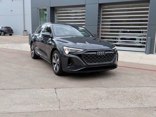 2024 Audi Q8