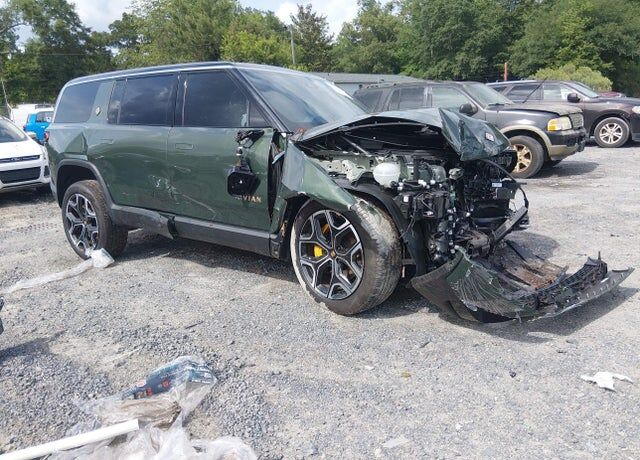 2023 RIVIAN R1S