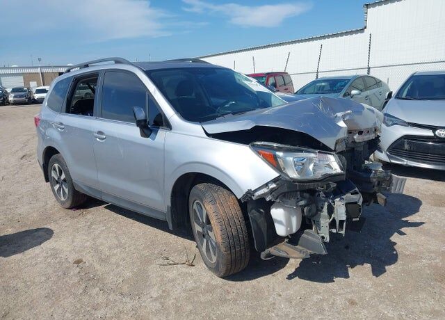 2017 SUBARU Forester