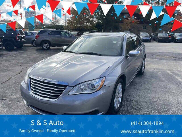 2013 CHRYSLER 200