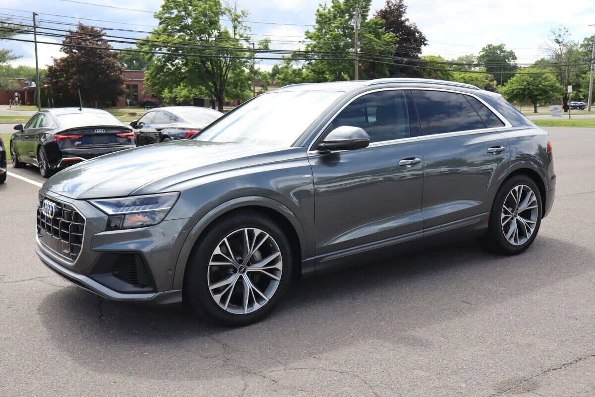 2023 AUDI Q8