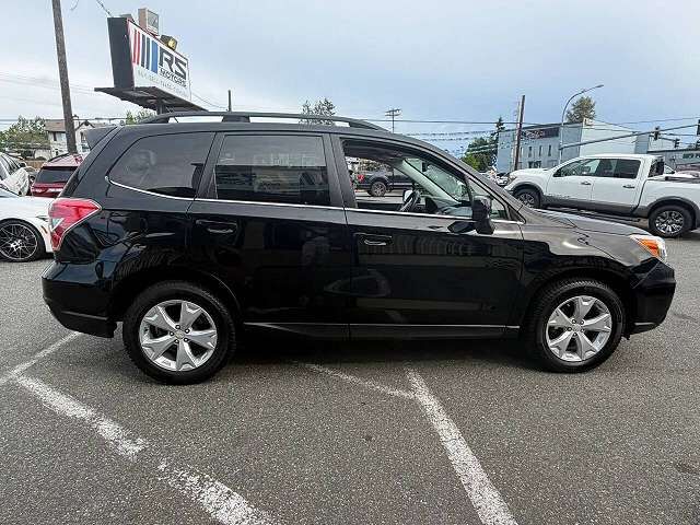 2015 SUBARU Forester