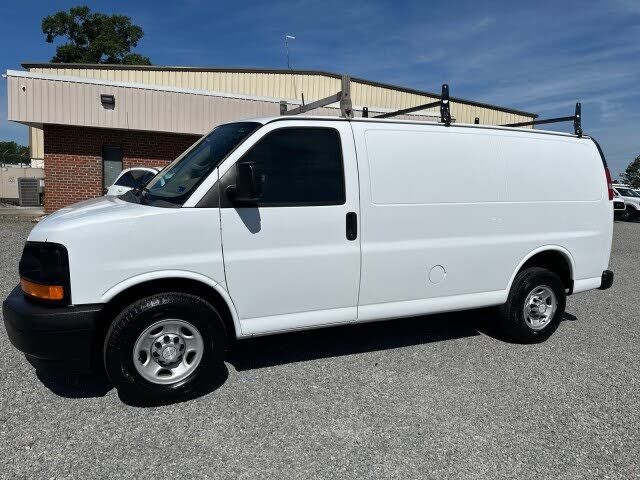 2017 CHEVROLET Express