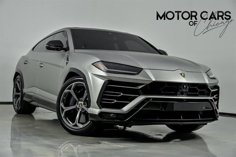 2019 LAMBORGHINI URUS