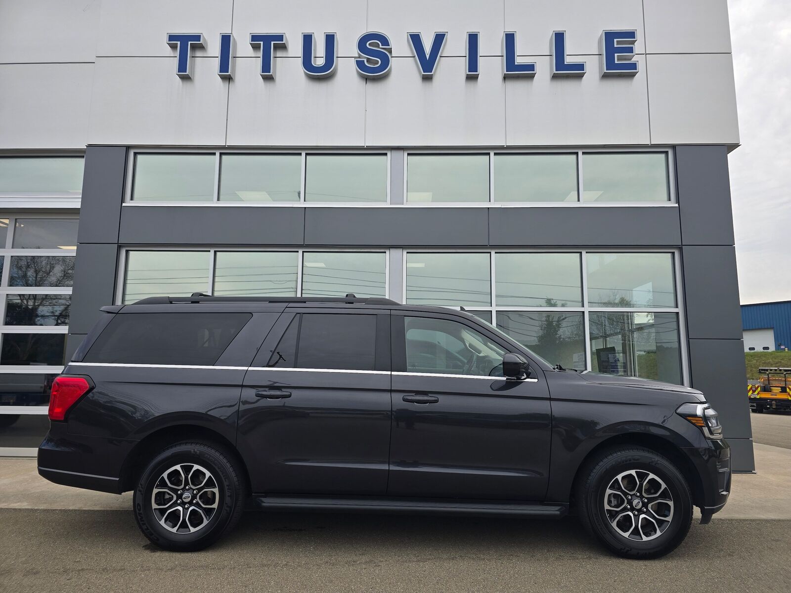 2024 FORD Expedition