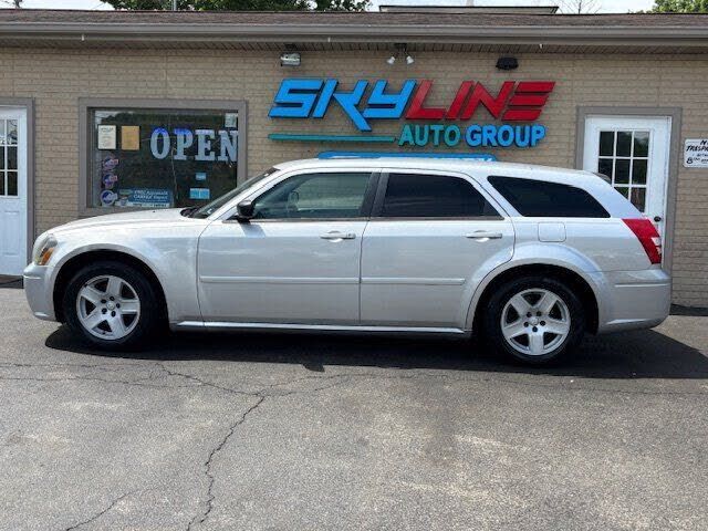 2005 DODGE Magnum