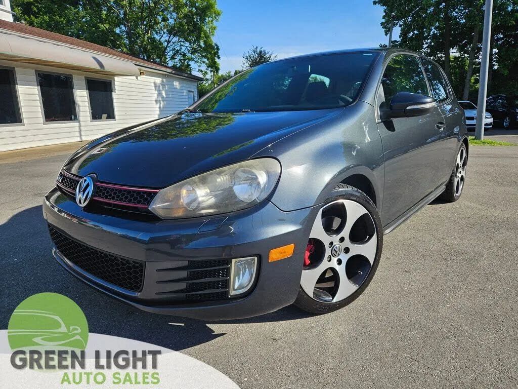 2010 VOLKSWAGEN GTI