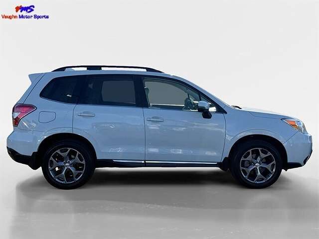 2016 SUBARU Forester
