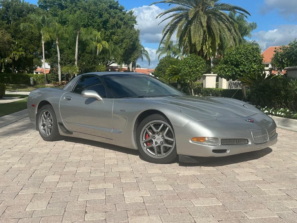 2004 CHEVROLET Corvette