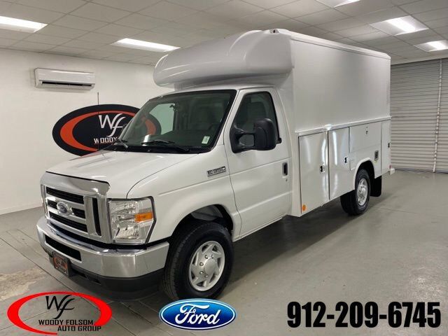 2025 FORD E-350