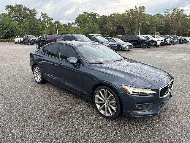 2021 VOLVO S60