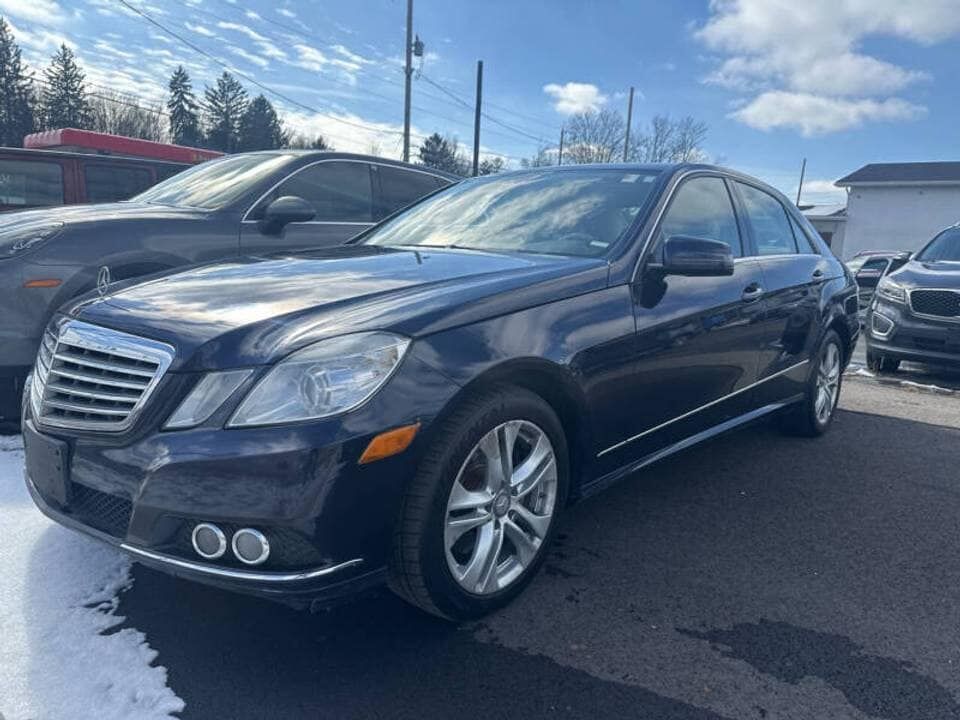 2011 MERCEDES-BENZ E-Class