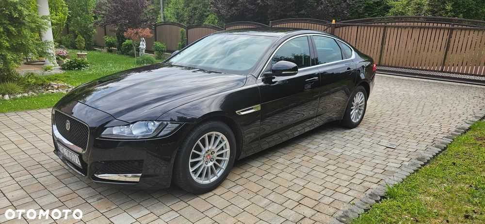 Jaguar XF