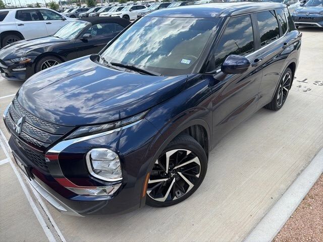 2022 MITSUBISHI Outlander