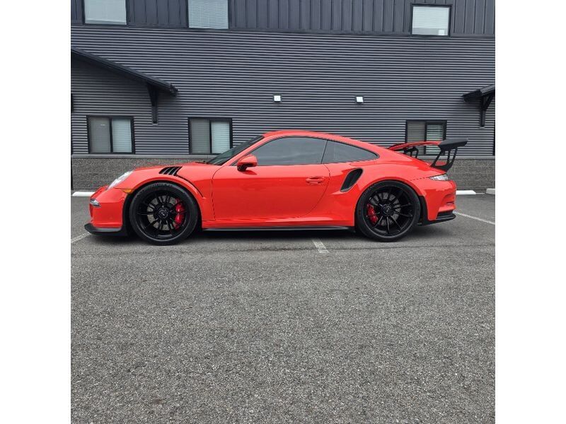 2016 PORSCHE 911