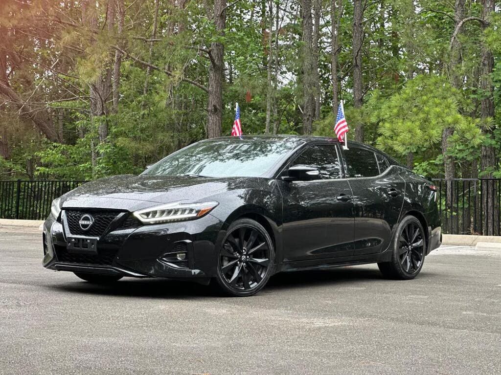 2023 NISSAN Maxima