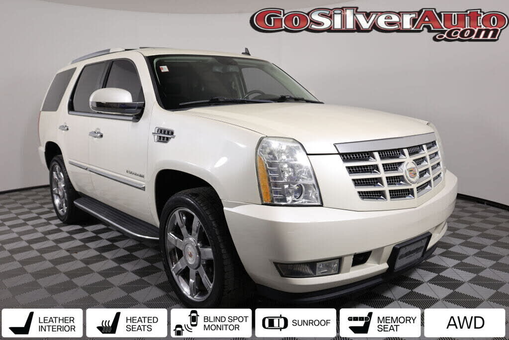 2010 CADILLAC Escalade