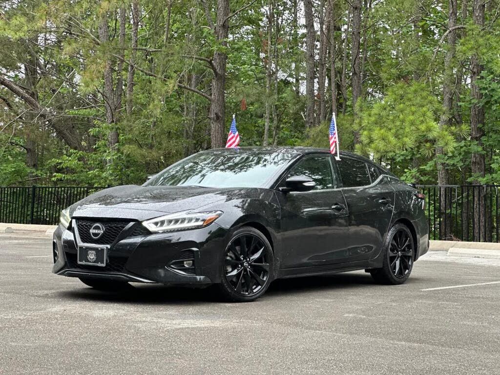 2023 NISSAN Maxima