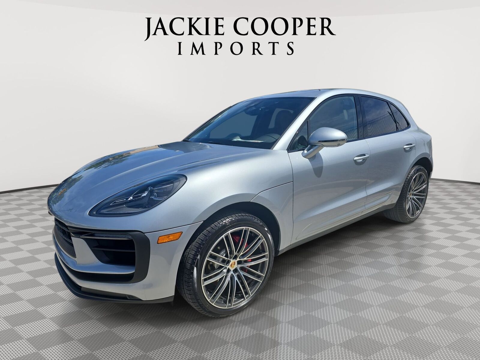 2026 PORSCHE Macan
