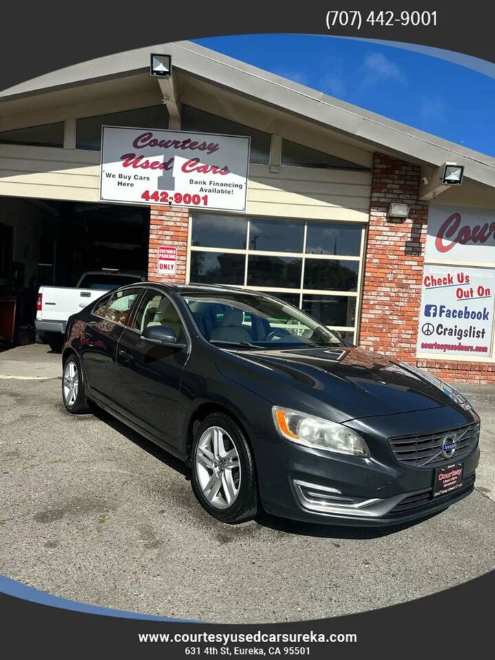 2015 VOLVO S60