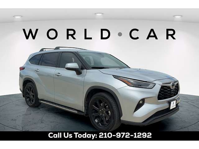 2022 TOYOTA Highlander