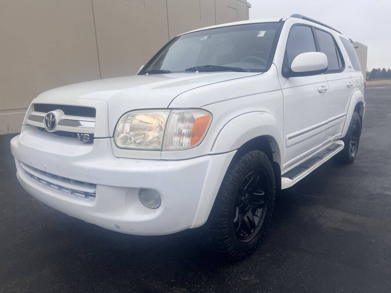 2005 TOYOTA Sequoia