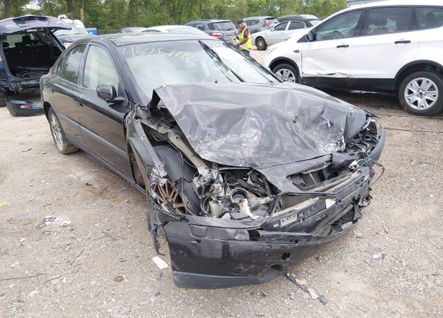 2004 VOLVO S60
