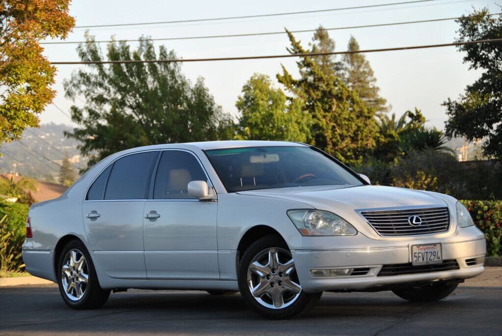 2004 LEXUS LS