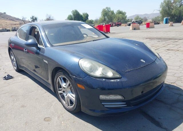 2010 PORSCHE Panamera