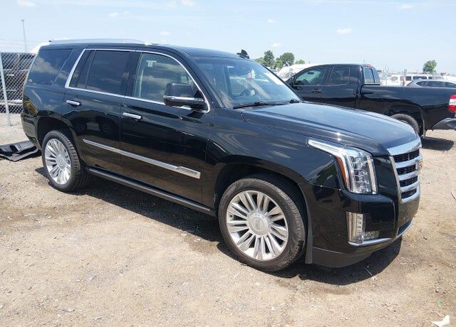 2016 CADILLAC Escalade